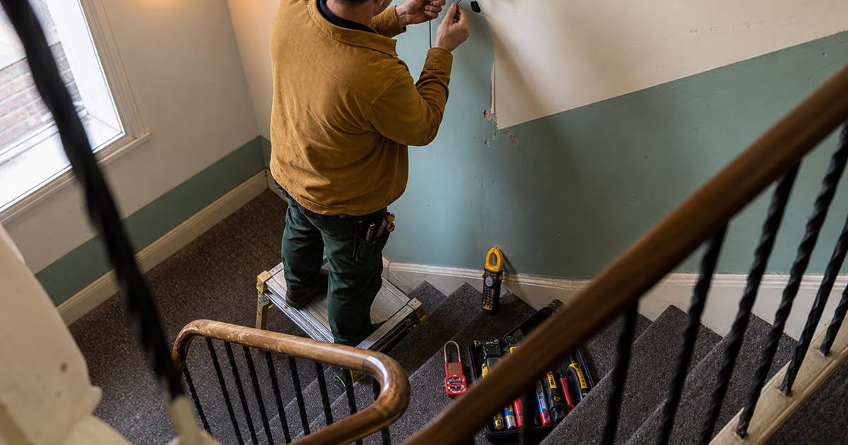 Security Light Won't Turn Off? Causes & Reset | Tradehand